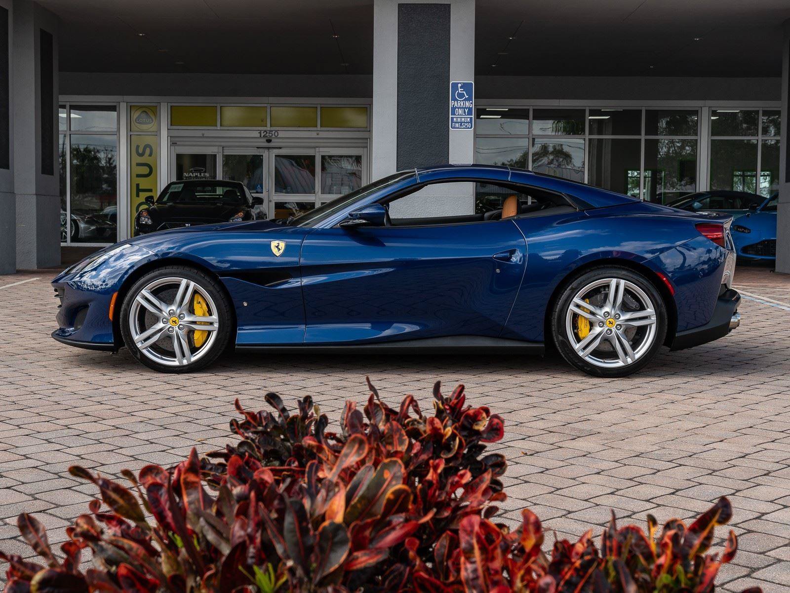 Used 2019 Ferrari Portofino RWD image 34