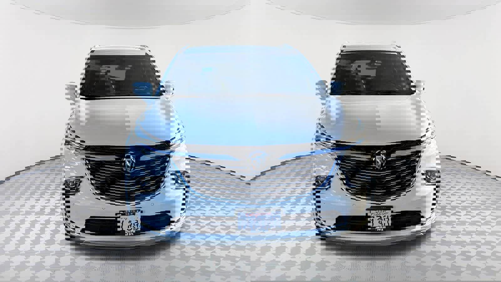 Used 2022 Buick Enclave Essence image 2