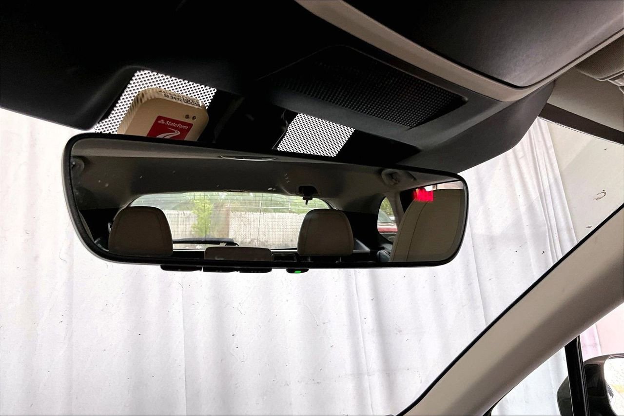 Used 2023 Subaru Outback Limited image 17