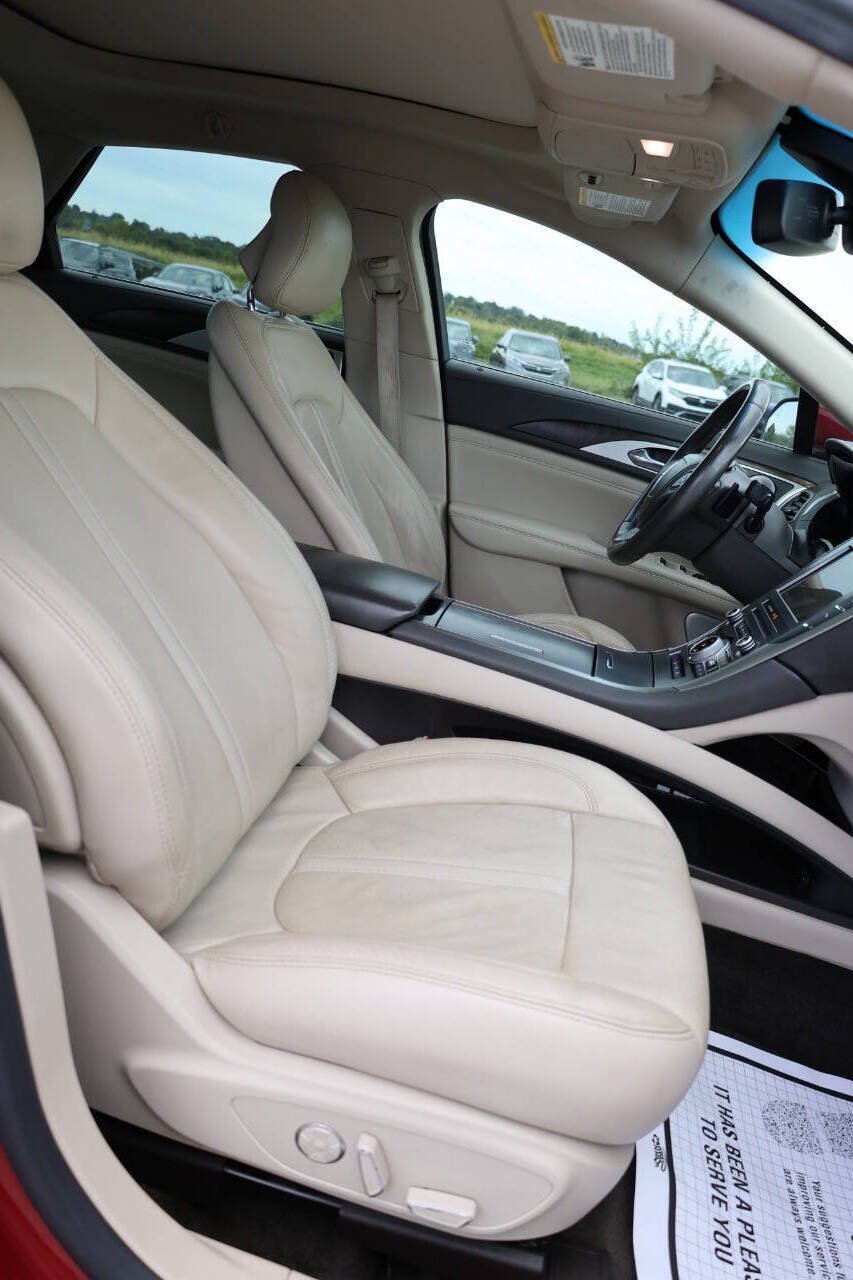 Used 2017 Lincoln MKZ Reserve w/ Luxury Package AWD/4WD image 15