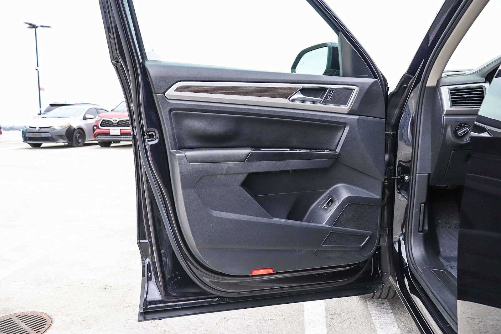 Used 2019 Volkswagen Atlas SE w/ Panoramic Sunroof Package AWD/4WD image 23