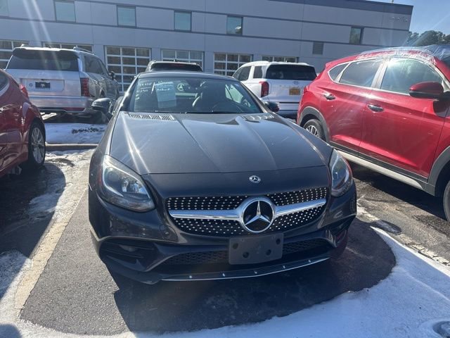 Used 2019 Mercedes-Benz SLC 300 image 2
