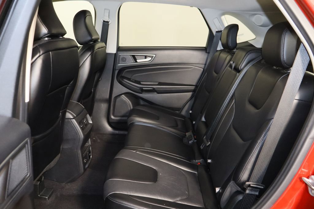 Used 2022 Ford Edge Titanium image 18