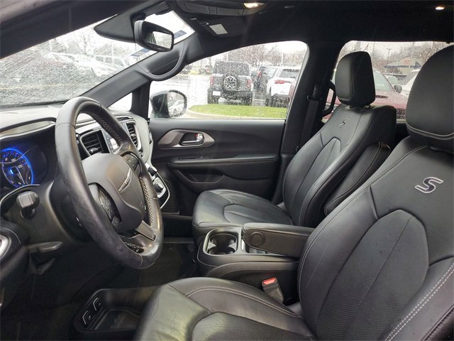 Certified 2020 Chrysler Pacifica Touring-L image 16