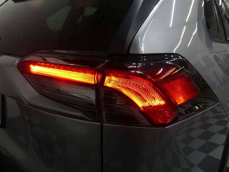 Used 2019 Toyota RAV4 XLE w/ Convenience Package image 16