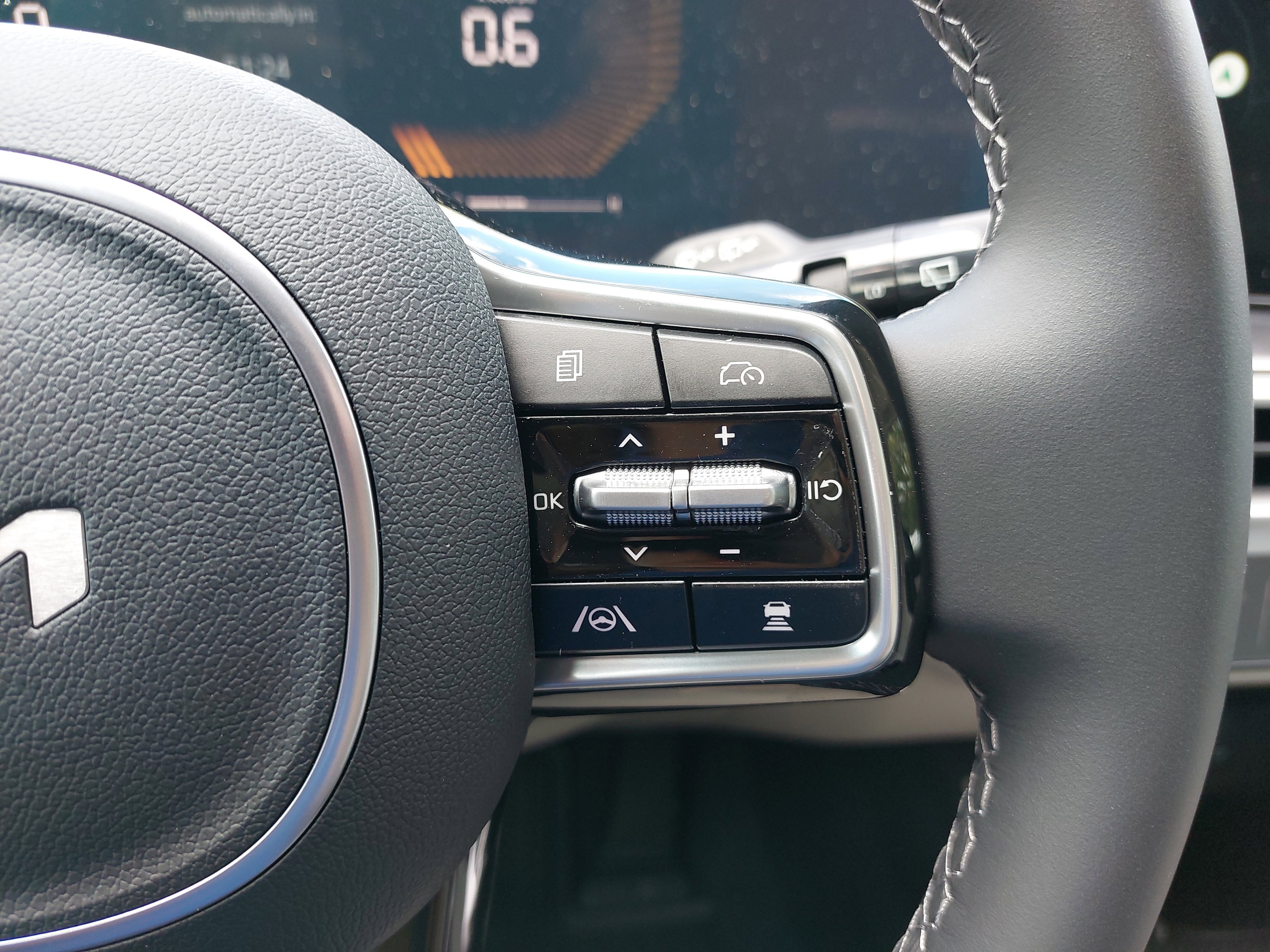 New 2025 Kia Sorento S w/ Panoramic Sunroof Package image 20