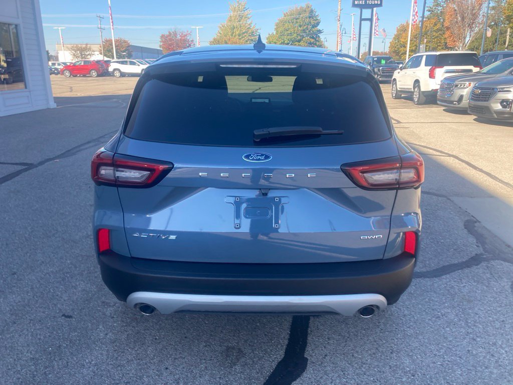 Used 2023 Ford Escape Active AWD/4WD image 6