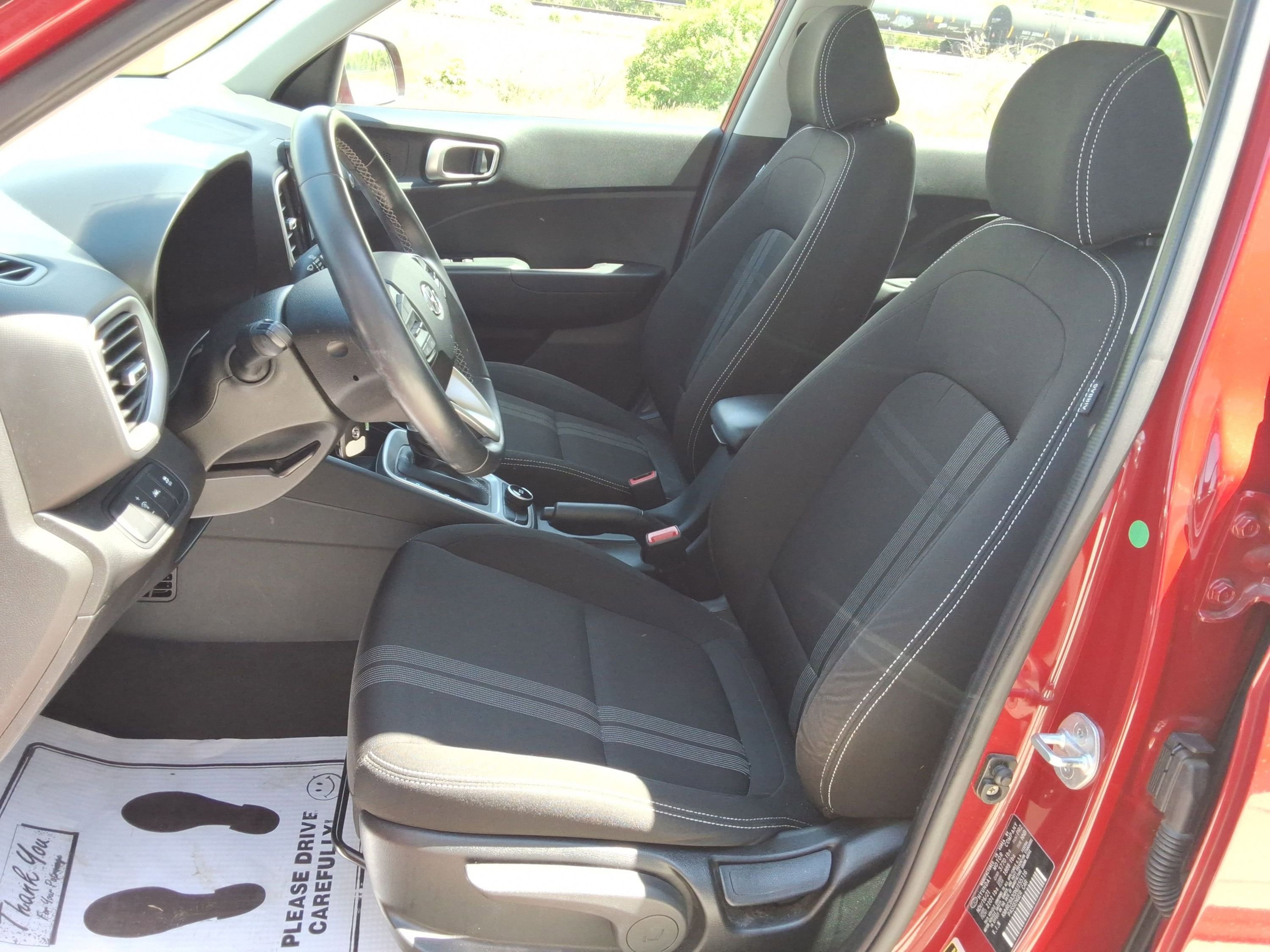 Used 2022 Hyundai Venue SEL FWD image 29