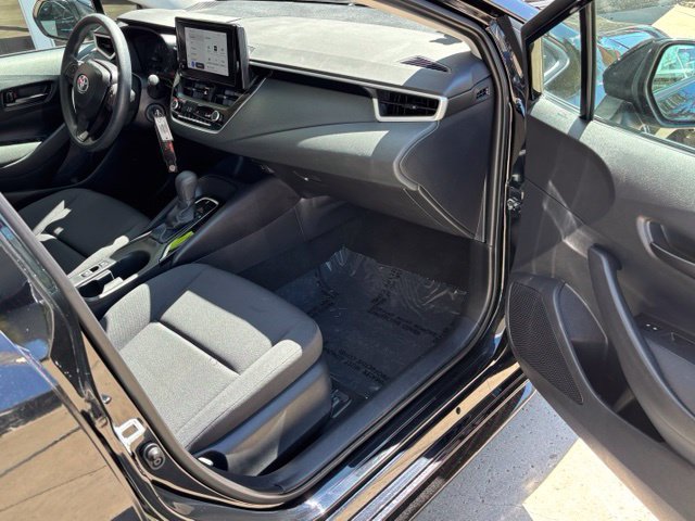 Used 2025 Toyota Corolla LE FWD image 26