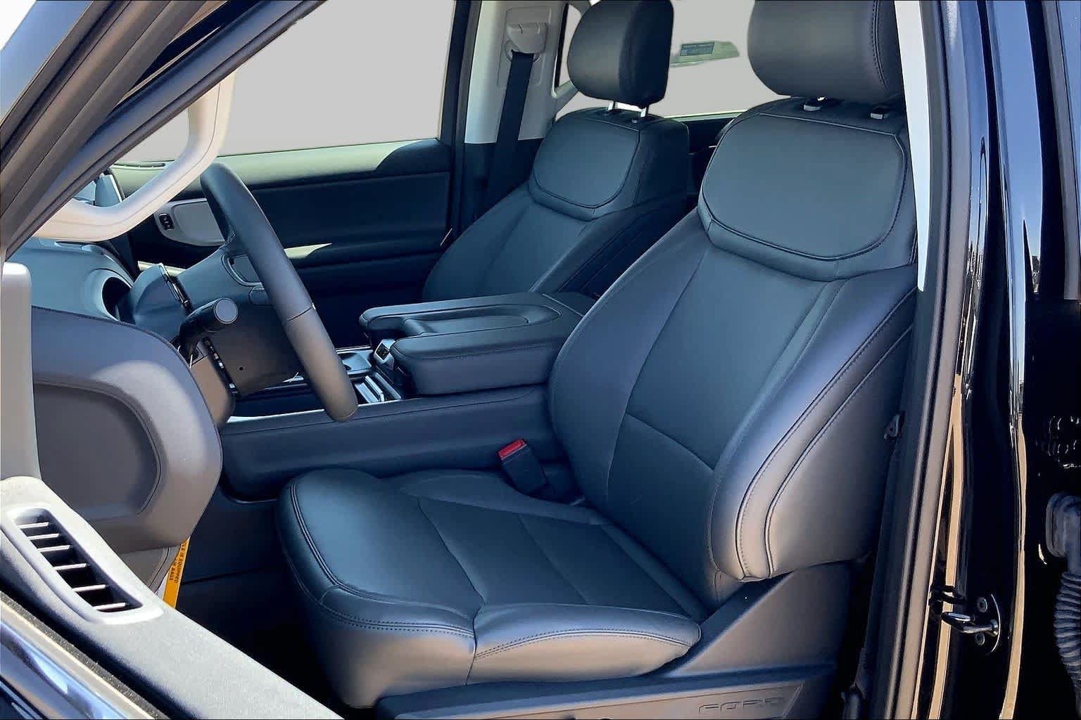New 2026 Ford Expedition Active AWD/4WD image 9