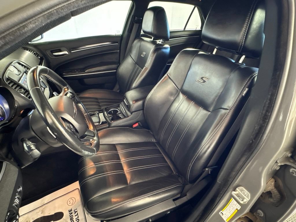 Used 2018 Chrysler 300 S w/ 300S Premium Group AWD/4WD image 28