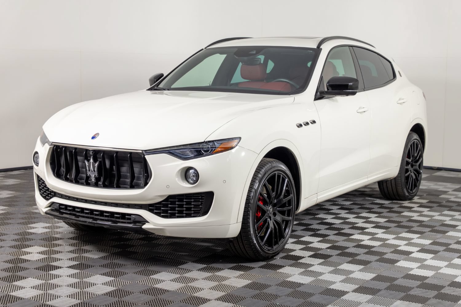 Used 2021 Maserati Levante S AWD/4WD image 2