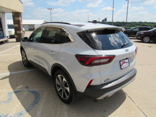 Used 2025 Ford Escape Platinum AWD/4WD image 7
