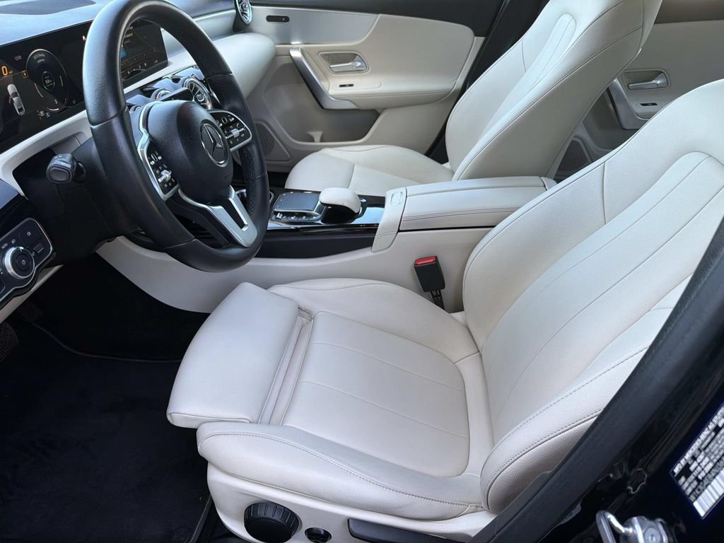 Used 2022 Mercedes-Benz A 220 image 10