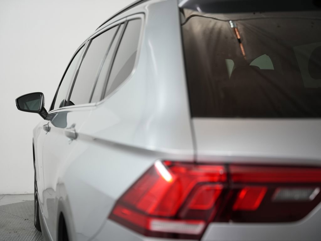 Used 2020 Volkswagen Tiguan SE FWD image 58