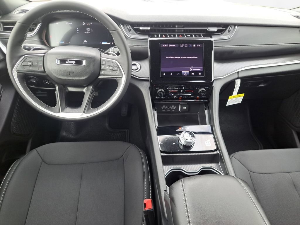 New 2025 Jeep Grand Cherokee Laredo w/ Luxury Tech Group I RWD image 20