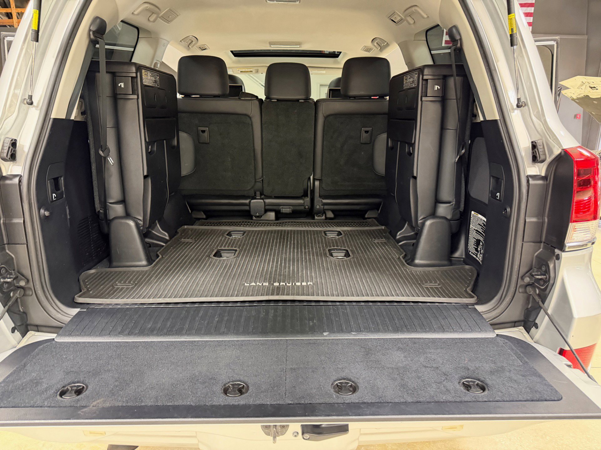 Used 2016 Toyota Land Cruiser AWD/4WD image 26