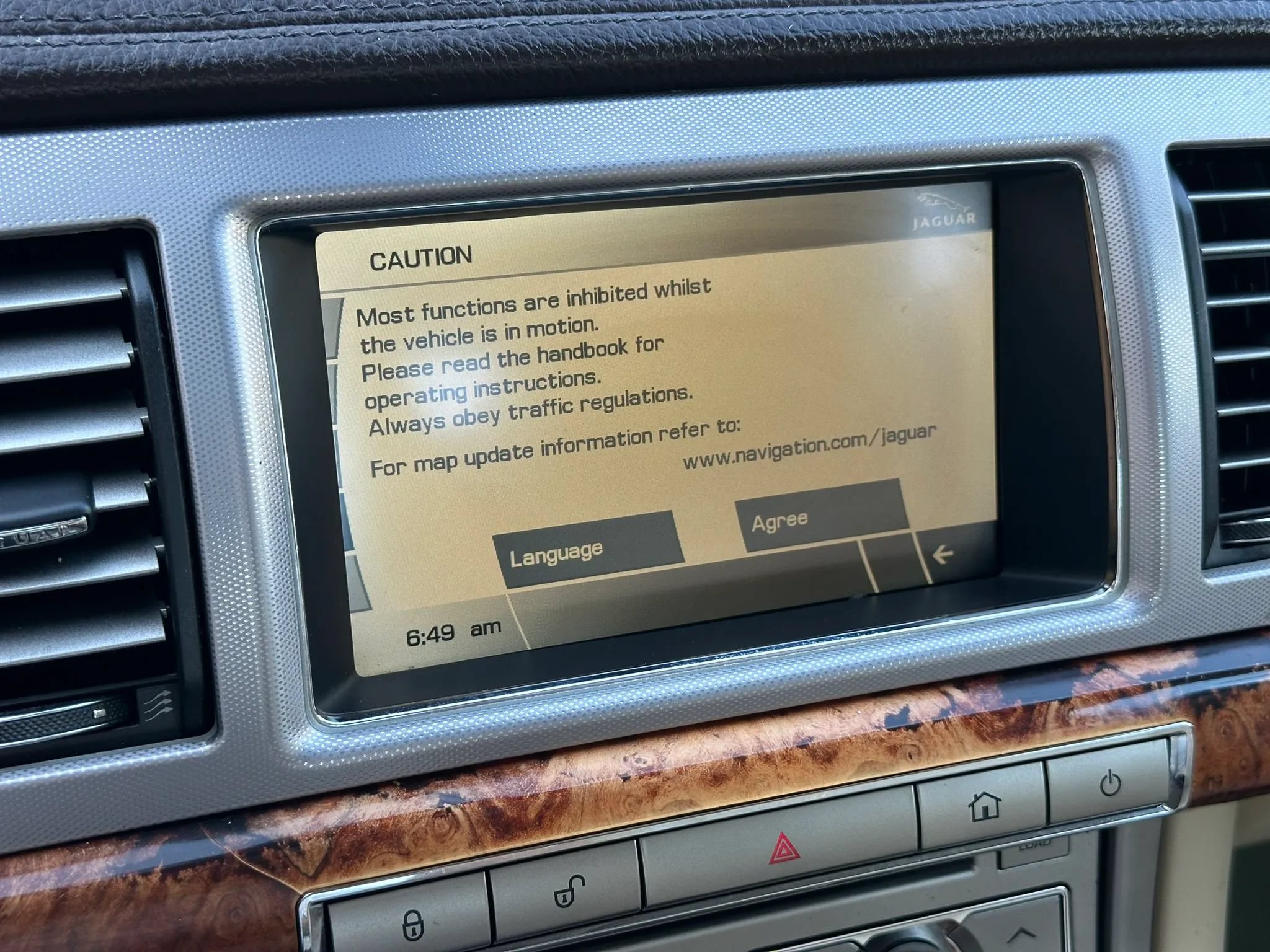 Used 2011 Jaguar XF RWD image 31