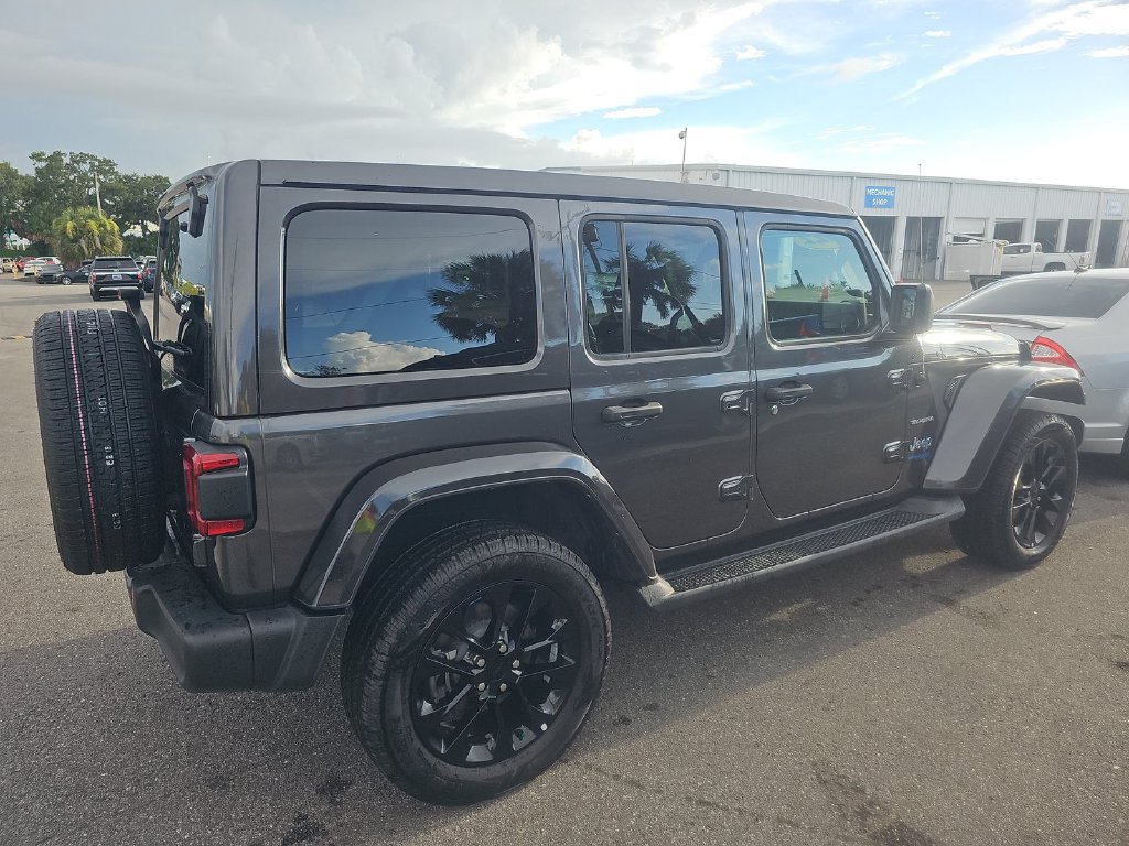 Certified 2022 Jeep Wrangler Unlimited Sahara w/ Cold Weather Group AWD/4WD image 2