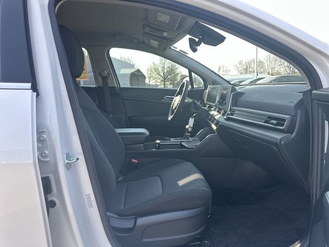 Used 2025 Kia Sportage LX image 28