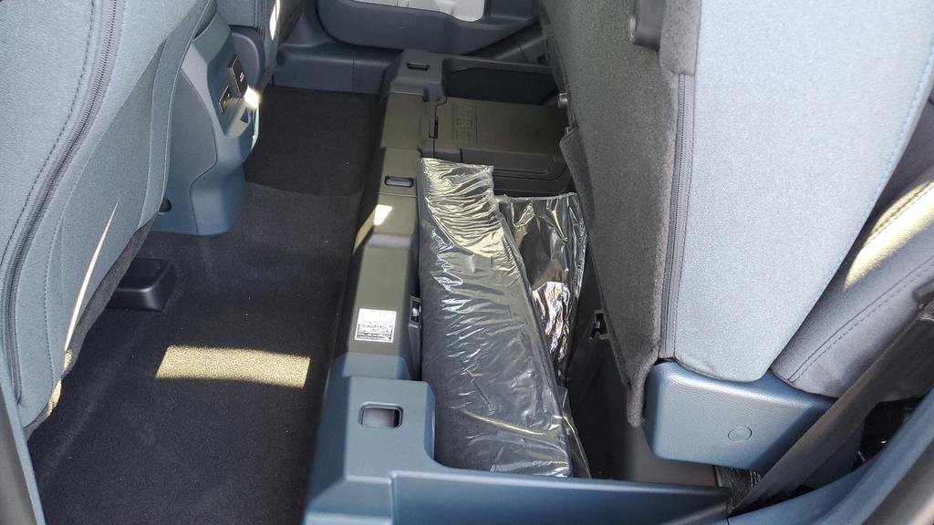 New 2025 Ford Maverick XLT w/ XLT Luxury Package image 36