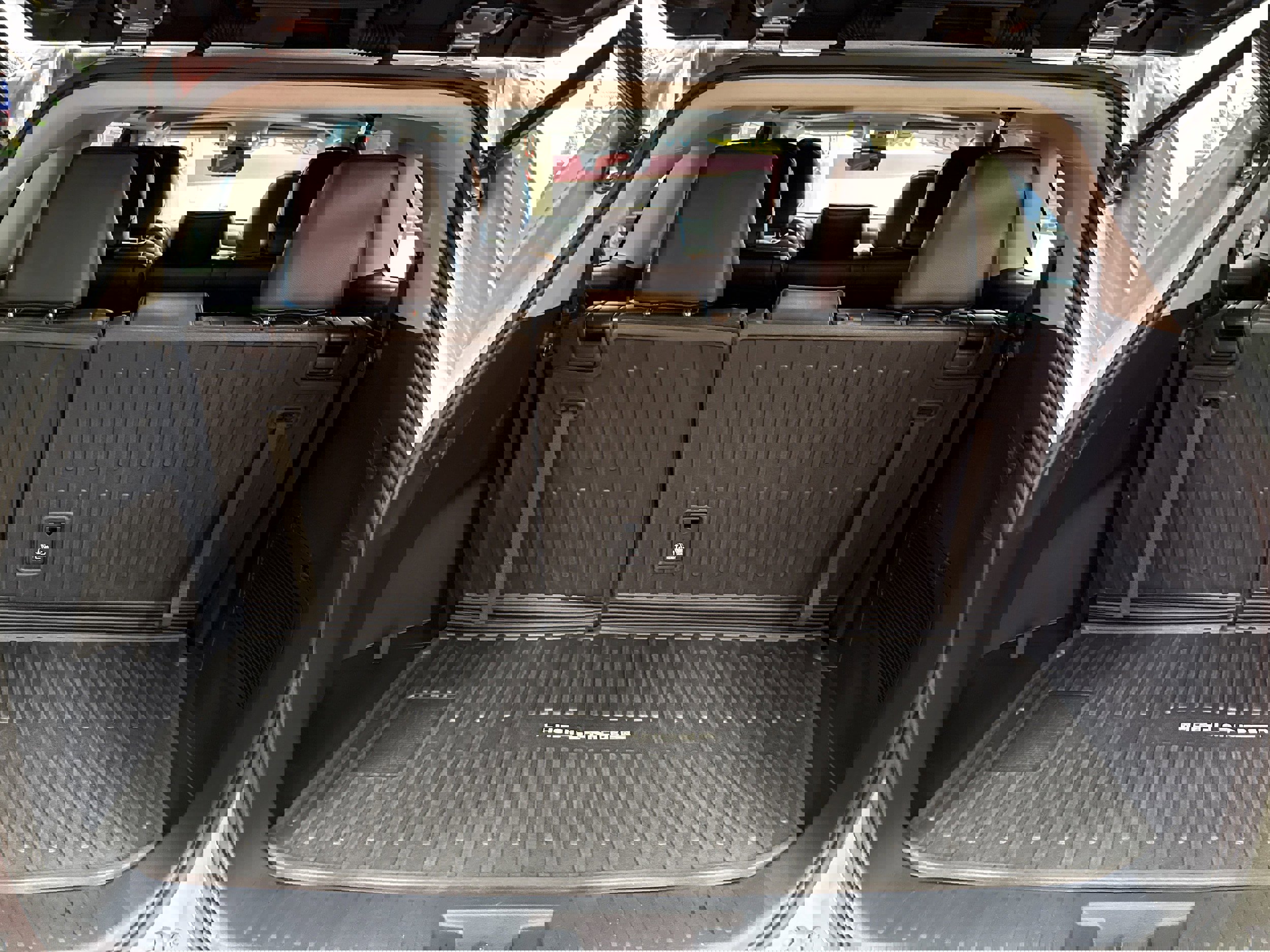 Used 2022 Toyota Highlander XLE image 23