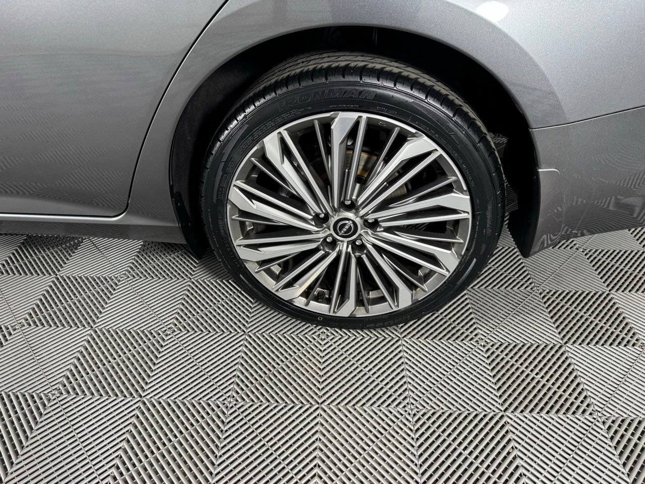 Used 2023 Nissan Altima 2.5 SL image 36