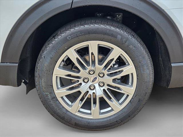 New 2026 Ford Explorer Platinum RWD image 10
