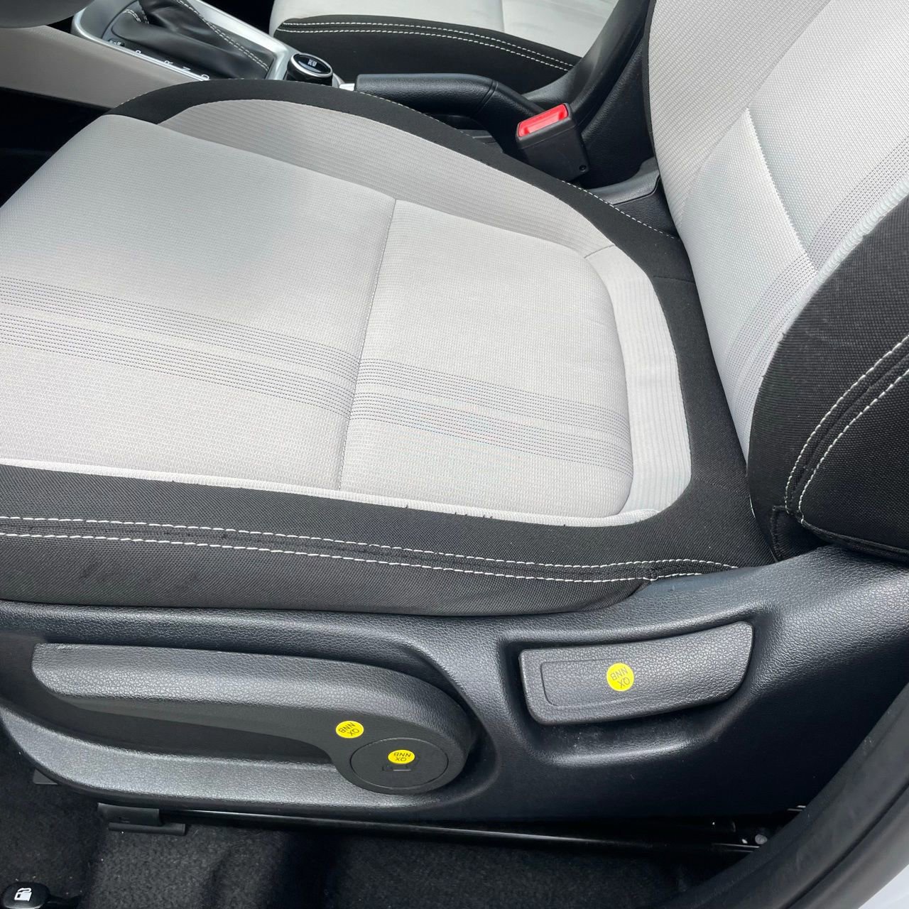 Used 2025 Hyundai Venue SEL FWD image 22