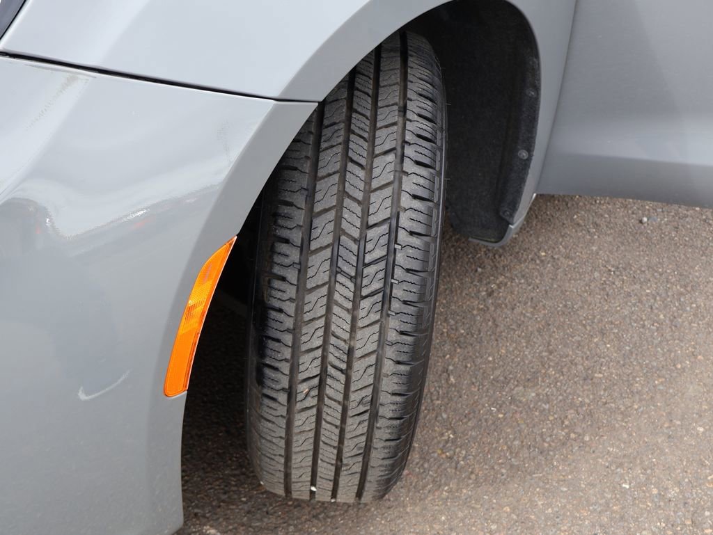Used 2023 Chrysler Pacifica Touring-L image 36
