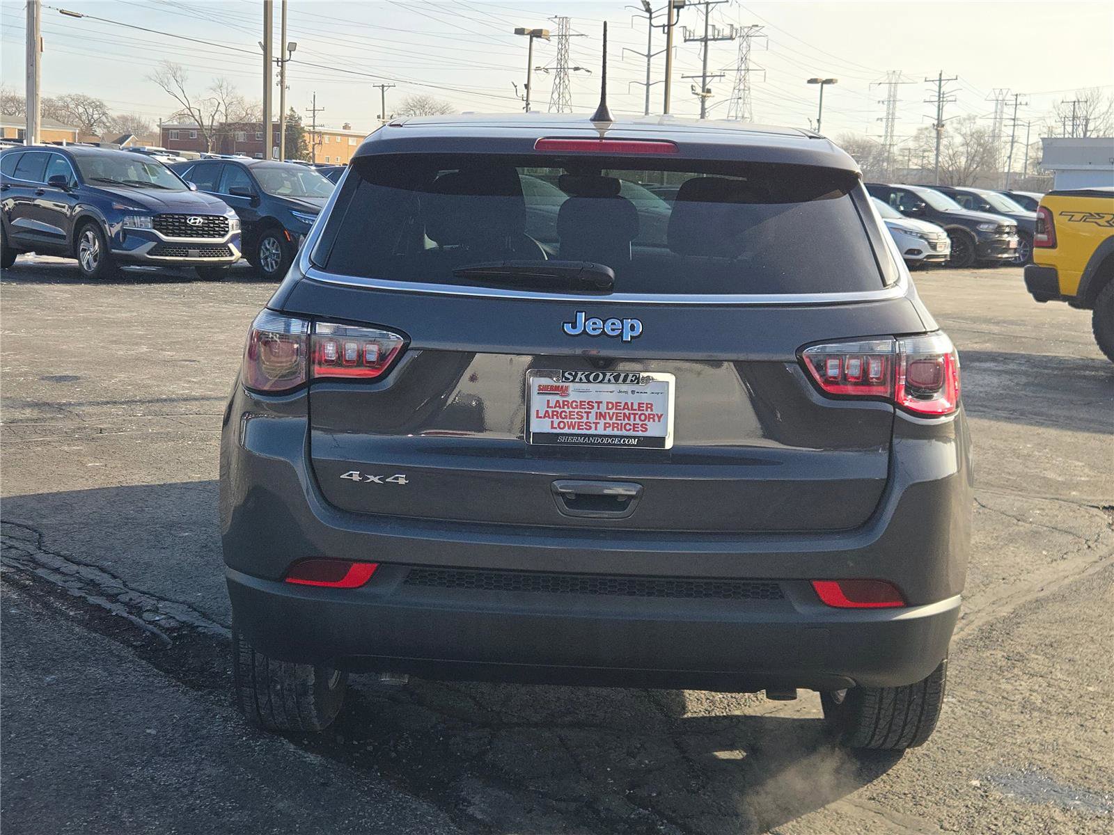 Used 2024 Jeep Compass Sport image 16