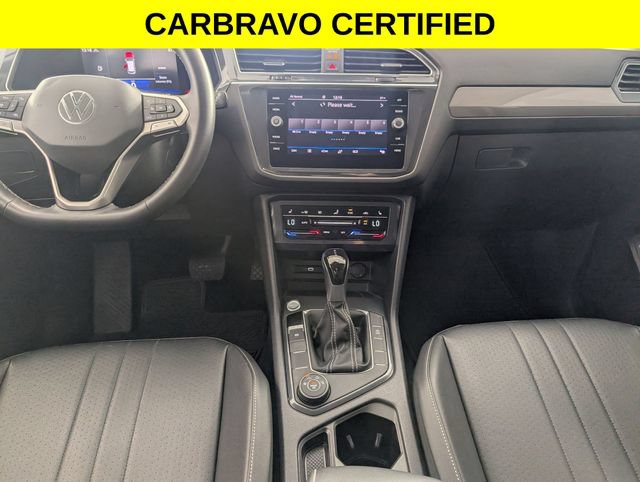 Used 2022 Volkswagen Tiguan SE AWD/4WD image 25