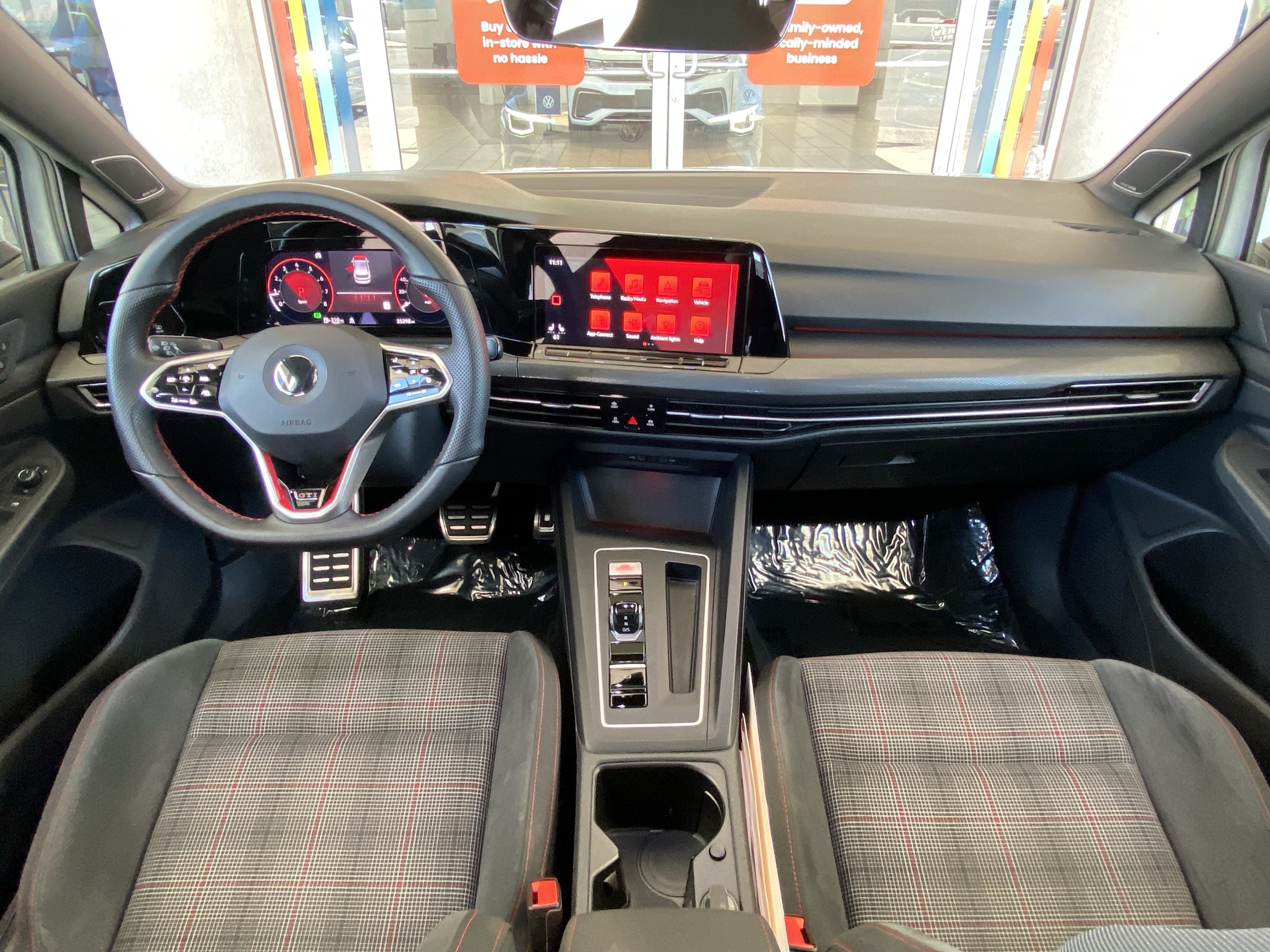 Certified 2022 Volkswagen GTI SE FWD image 25