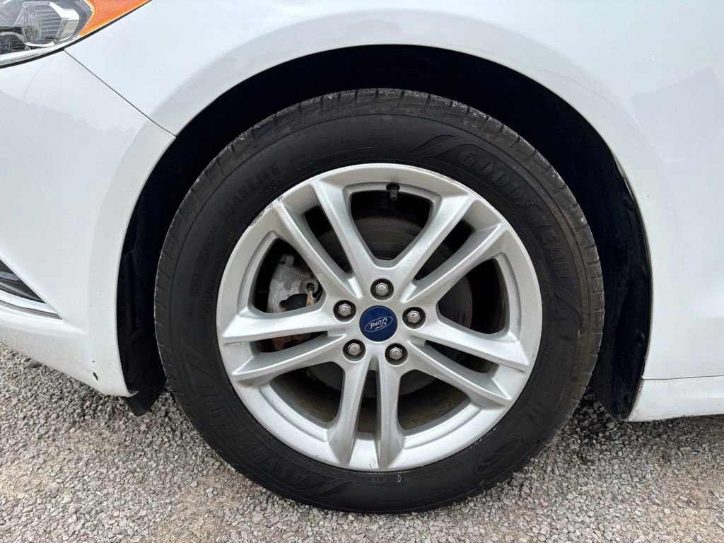 Used 2018 Ford Fusion SE w/ Equipment Group 602A FWD image 18