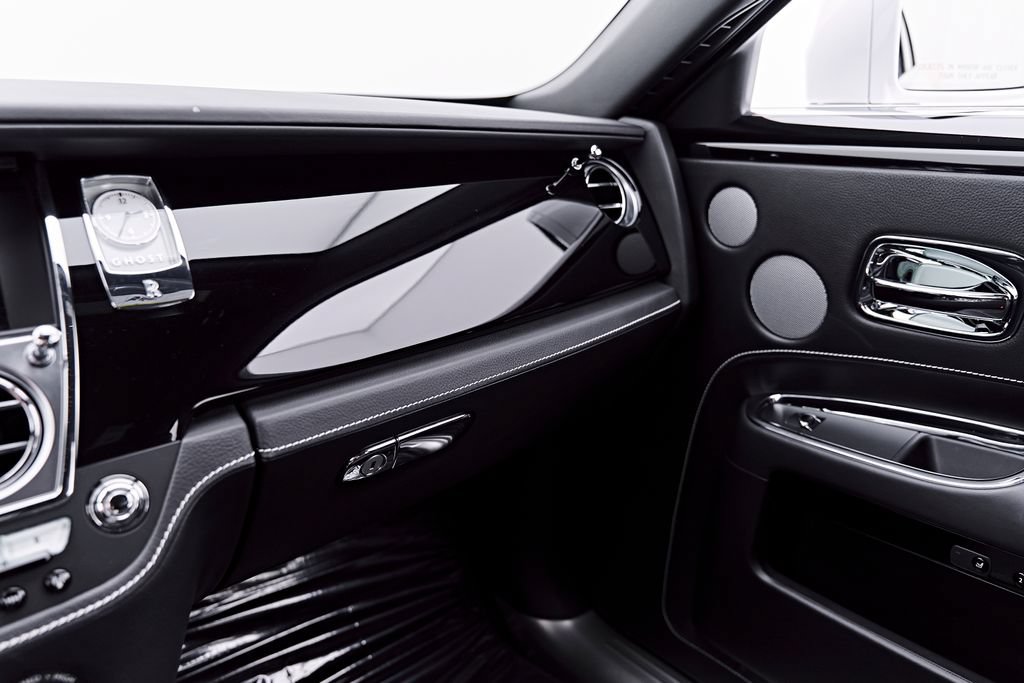 Used 2018 Rolls-Royce Ghost RWD image 85