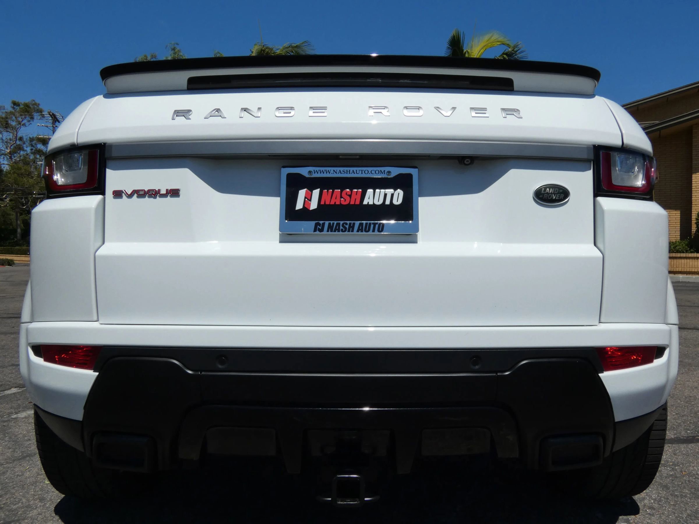 Used 2018 Land Rover Range Rover Evoque SE Dynamic image 10