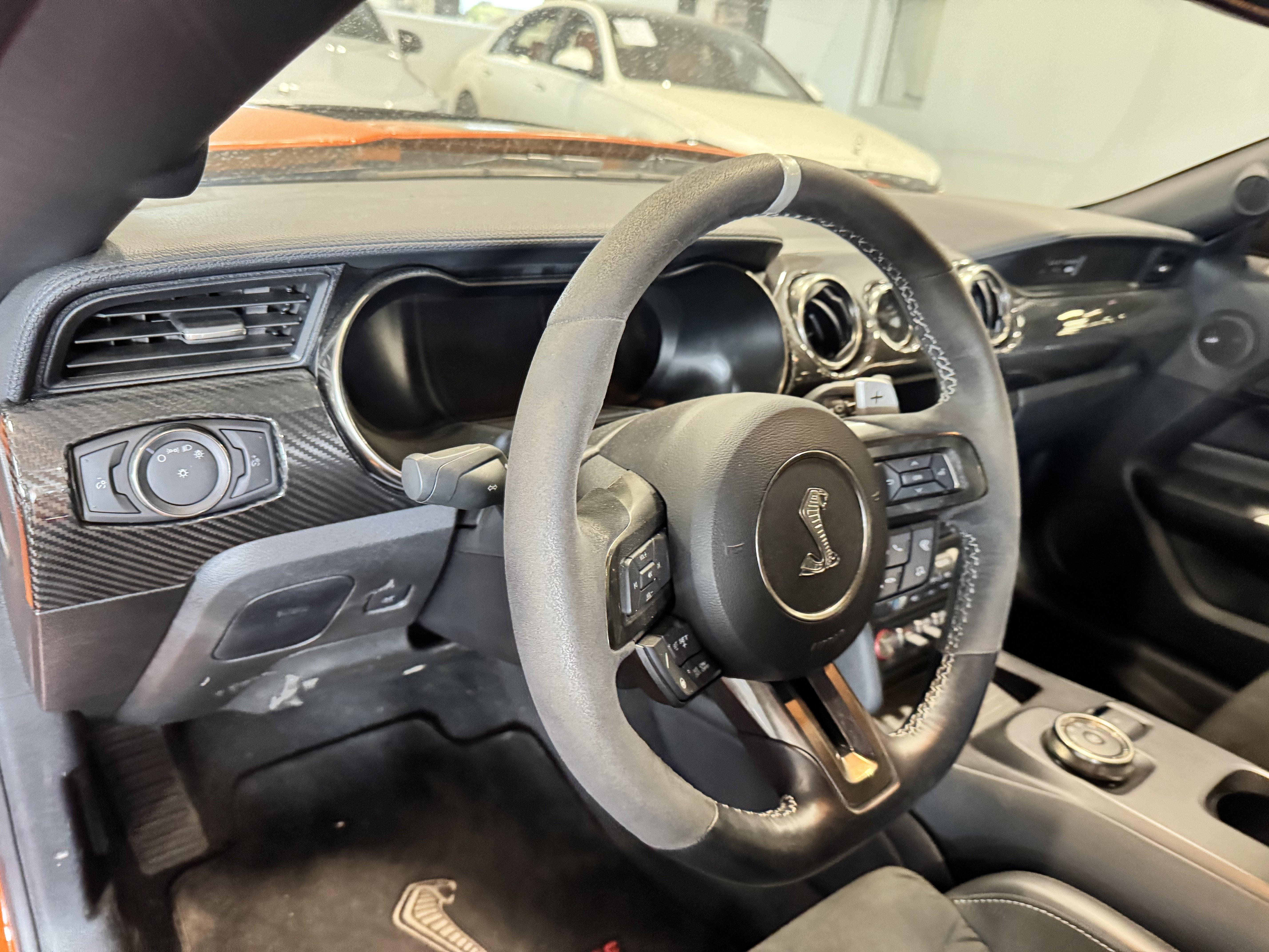 Used 2021 Ford Mustang Shelby GT500 w/ Carbon Fiber Track Pack RWD image 11