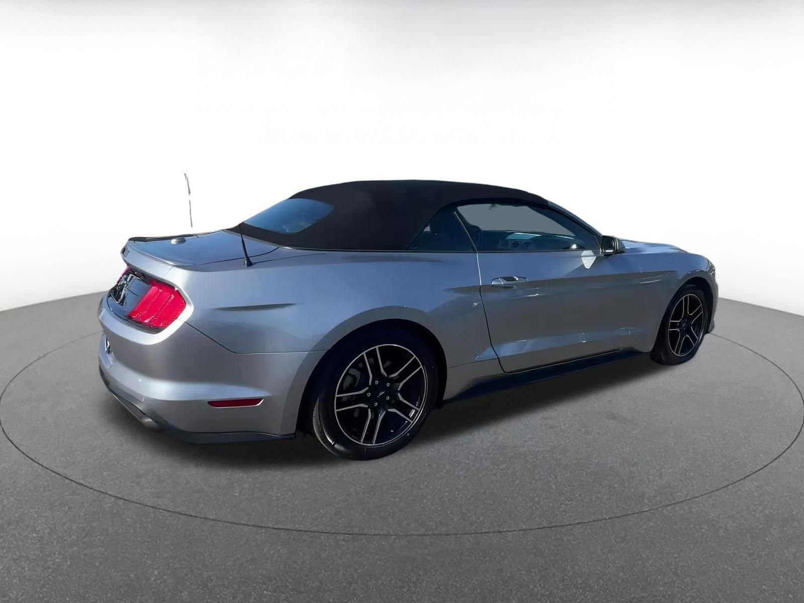 Used 2023 Ford Mustang Premium image 15