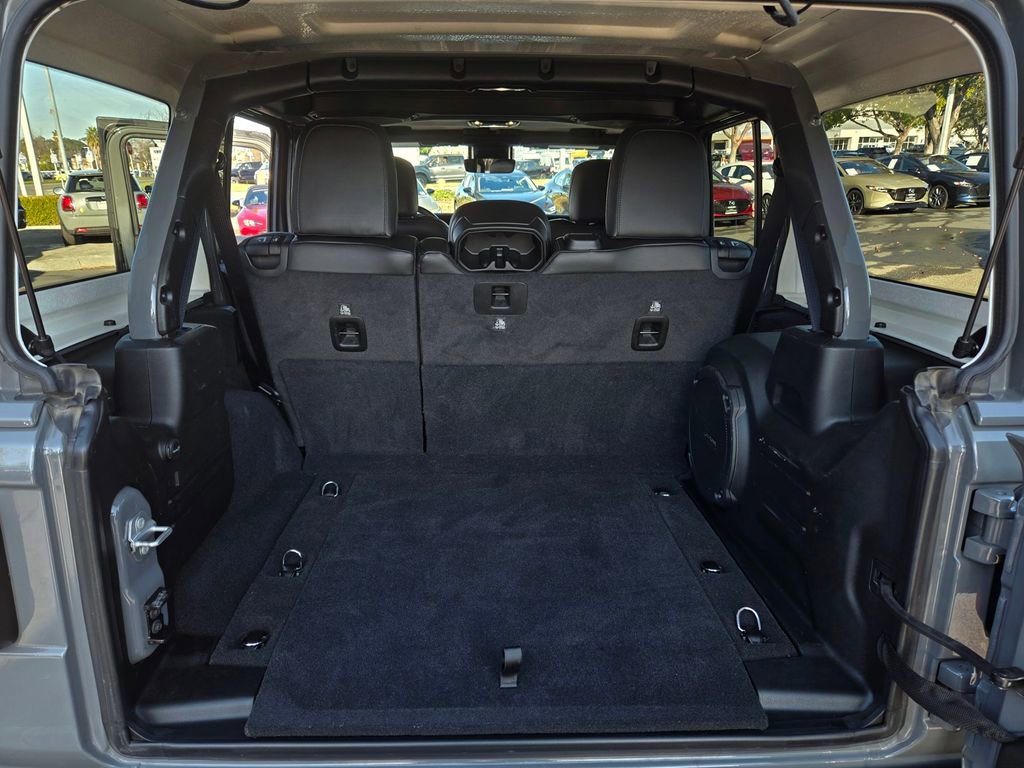 Used 2023 Jeep Wrangler Unlimited Rubicon 392 w/ Trailer Tow Package AWD/4WD image 39