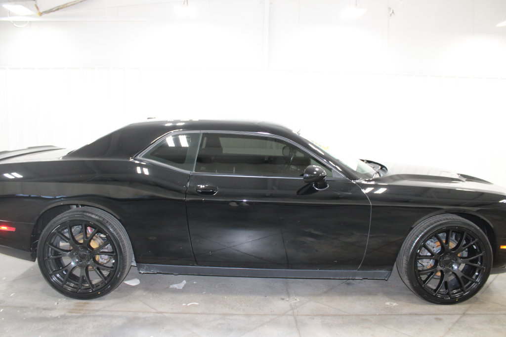 Used 2021 Dodge Challenger SXT RWD image 11