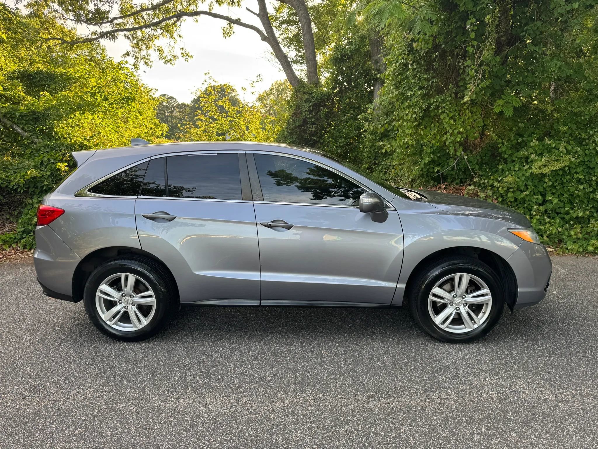 Used 2015 Acura RDX AWD image 2