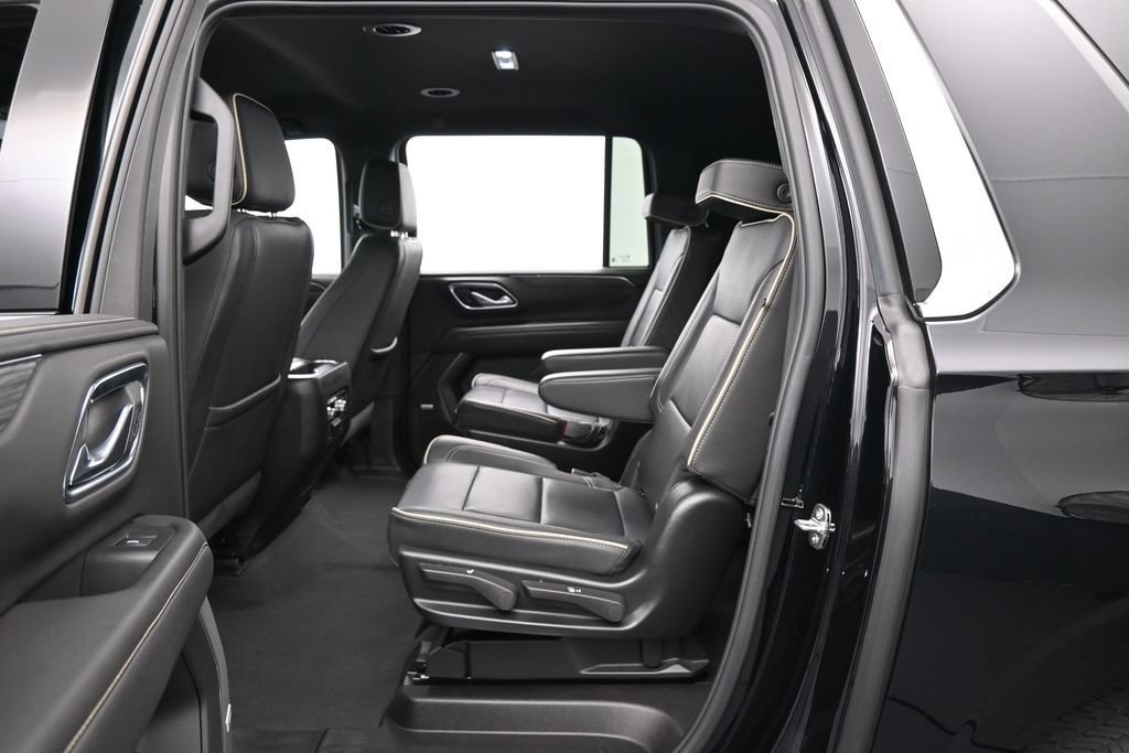 Used 2024 GMC Yukon XL SLT w/ SLT Luxury Package RWD image 38