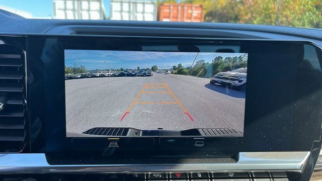 Certified 2024 Chevrolet Silverado 2500 LT w/ Convenience Package image 27