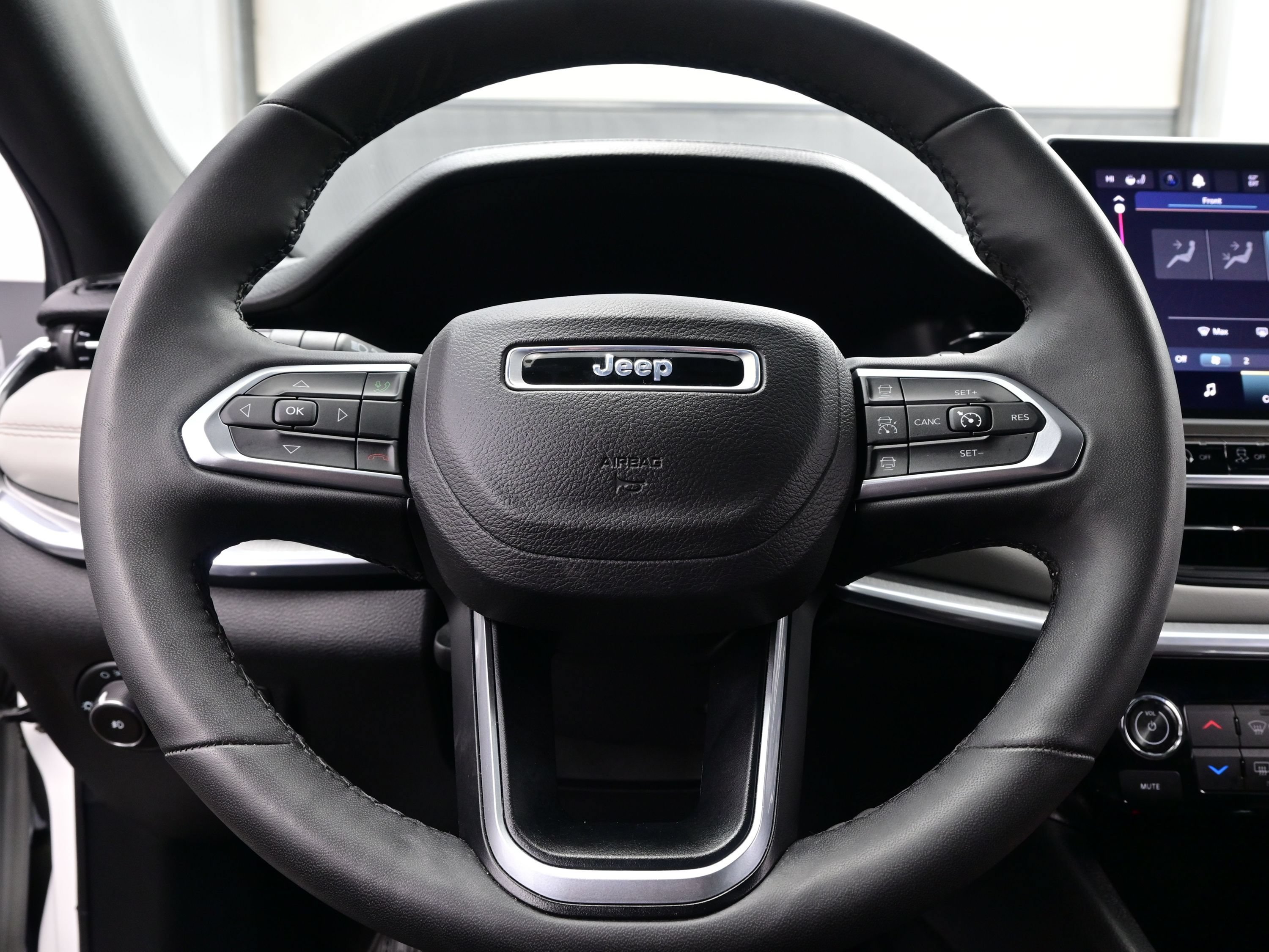 Used 2023 Jeep Compass Limited w/ Sun and Sound Group AWD/4WD image 27