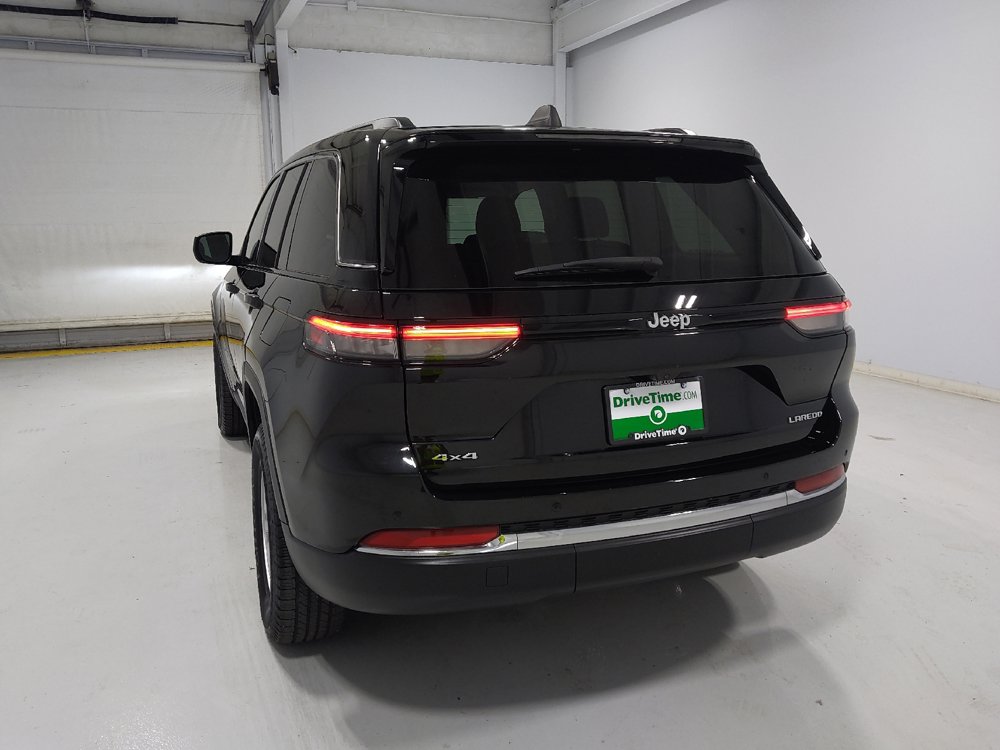 Used 2023 Jeep Grand Cherokee Laredo w/ Luxury Tech Group I AWD/4WD image 6