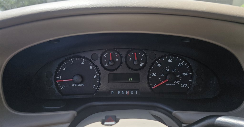 Used 2007 Ford Taurus SE FWD image 18