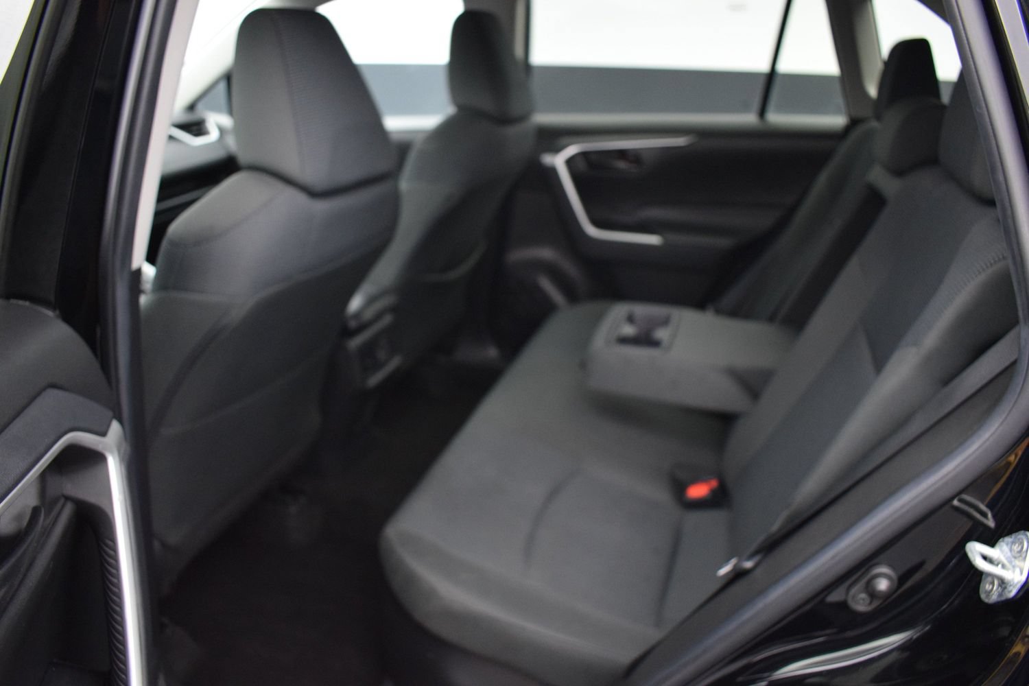 Used 2022 Toyota RAV4 LE AWD/4WD image 12