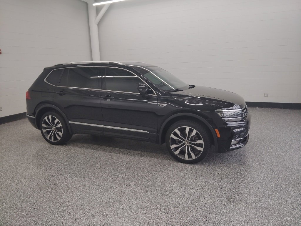 Used 2020 Volkswagen Tiguan SEL Premium R-Line w/ 3rd Row Seat Package image 4