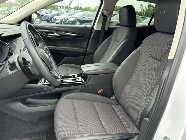 Used 2023 Buick Envision Preferred w/ Sport Touring Package image 17