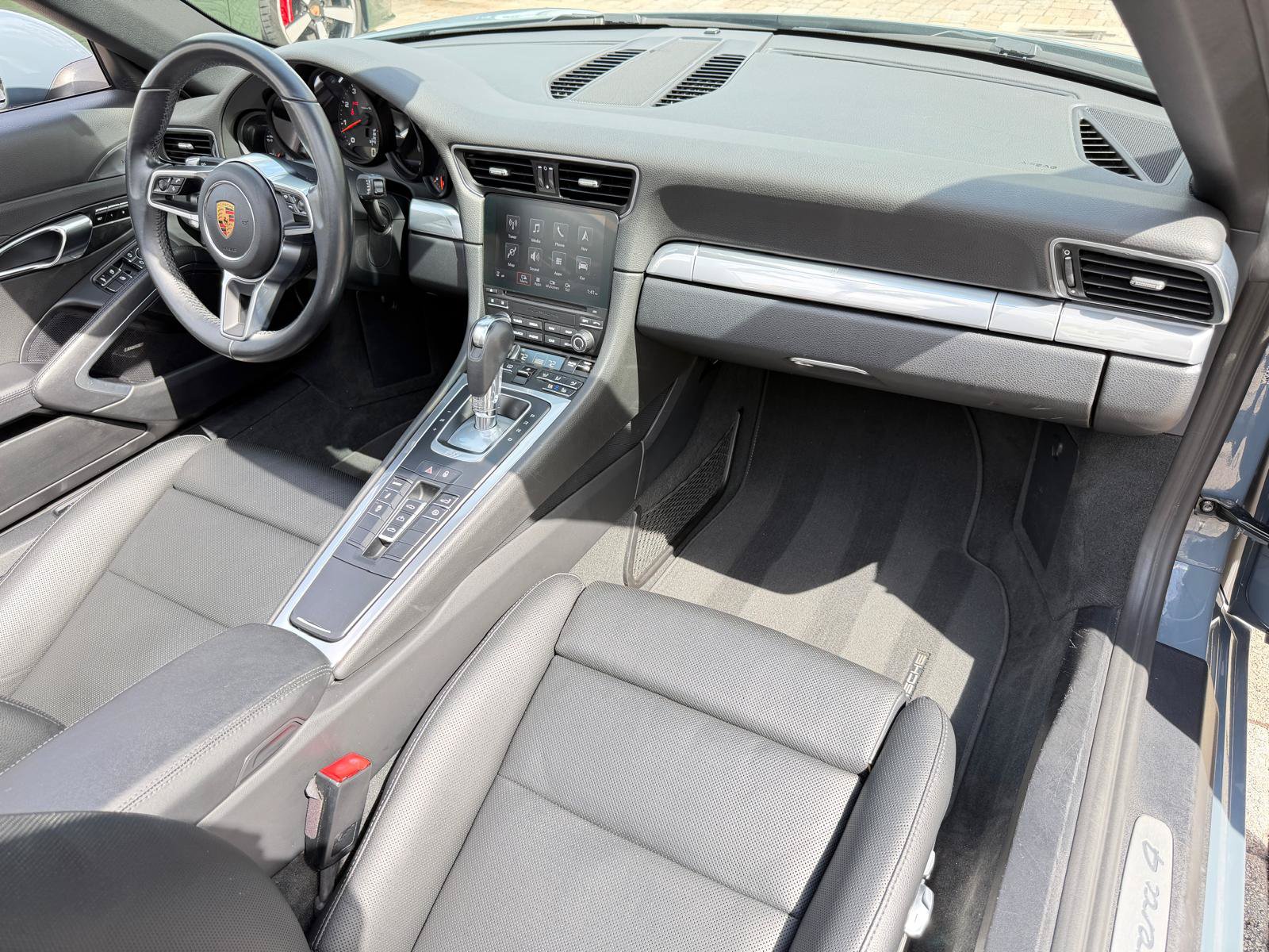 Used 2017 Porsche 911 Carrera 4 AWD/4WD image 48